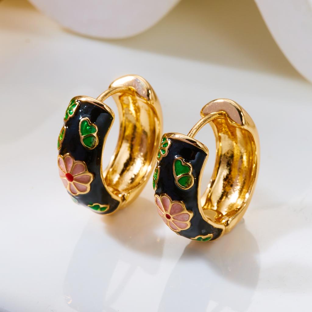 Vintage Colorful Enamel Daisy Chunky Hoop Earrings Gold Flower Circle Huggie Earrings For Women Party Jewelry