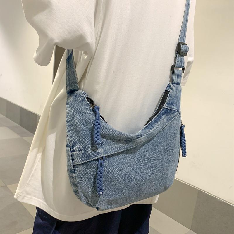 

Large capacity dumplings single shoulder women s new sports bag messenger bag versatile women s large capacity satchel