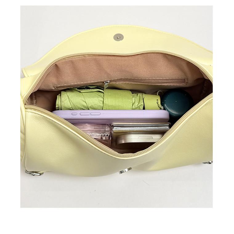 IELGY Ladies Rivets One-Shoulder Underarm Bag Commuter All-Match Portable Pillow Bag
