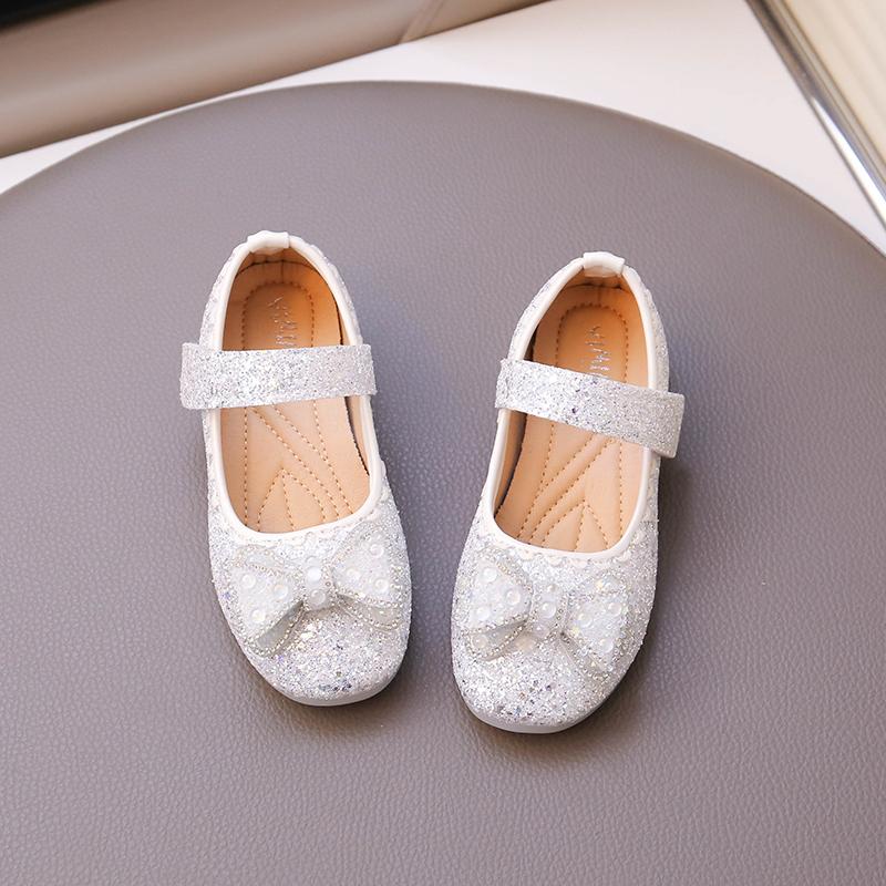 

Girls Princess Shoes Shiny Sequins Sweet Bows Kids Dance Shoes for Wedding Party 2025 New Children Flat Shoes Elegant Sweet Soft 26 серебряный