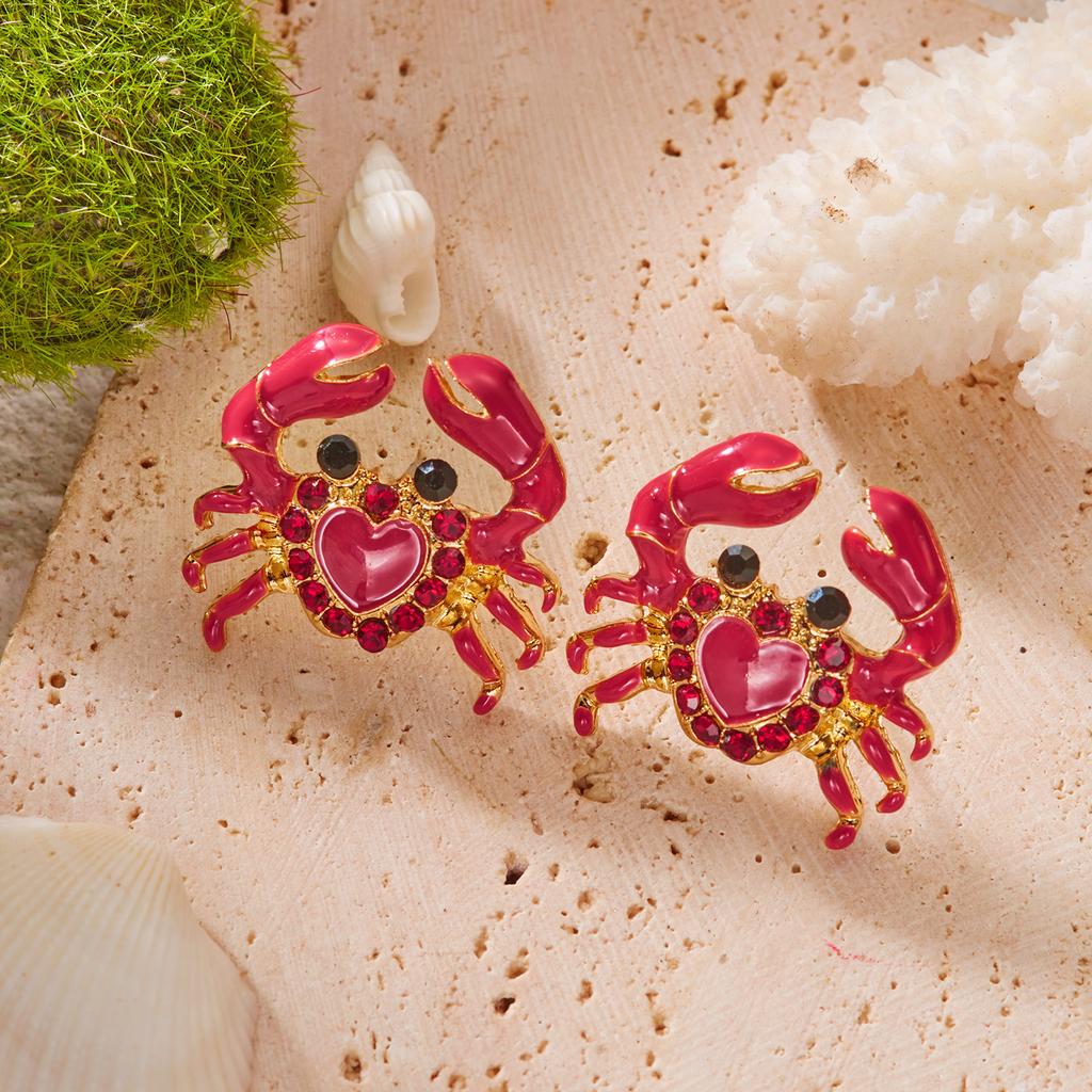 New Design Shiny Rhinestone Red Heart Crab Stud Earrings For Women Beach Cute Funny Sea Animal Crab Earring Vacation Jewelry
