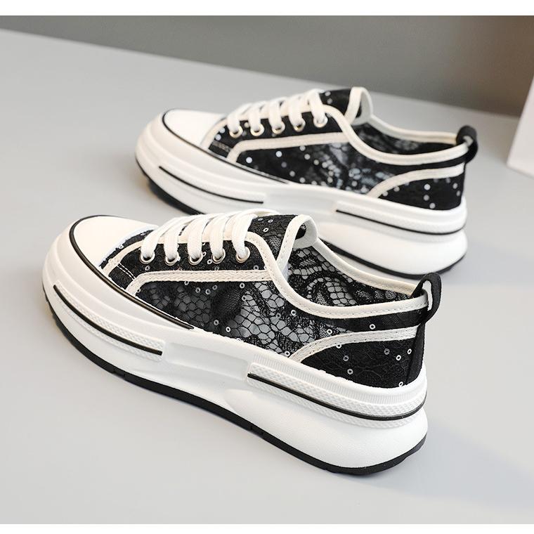 Bílé boty Dámské léto 2024 Prodyšné síťované tenisky Všestranné tenisky Zvýšená síťovaná obuv s tlustou podrážkou