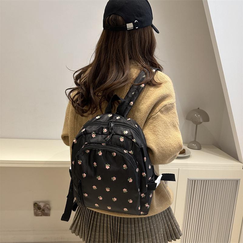 New backpack, flower print casual backpack, fresh, cute and sweet, light bag for students to go out in class