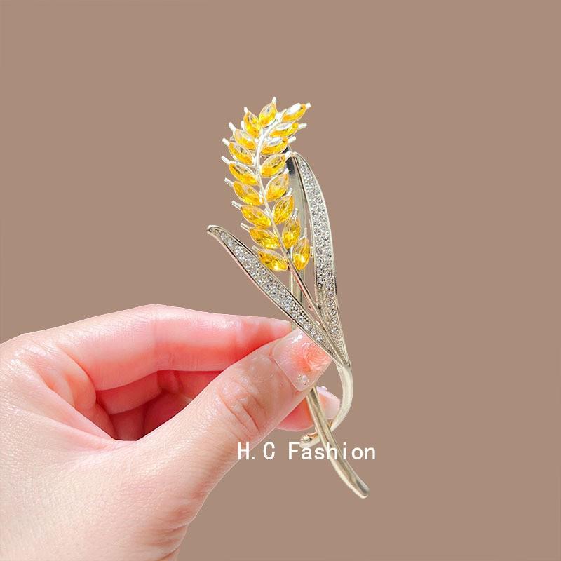 Luxury Fishtail Tassel Hairpin: Elegant Butterfly Twist Clip for Bun or Straight Hair