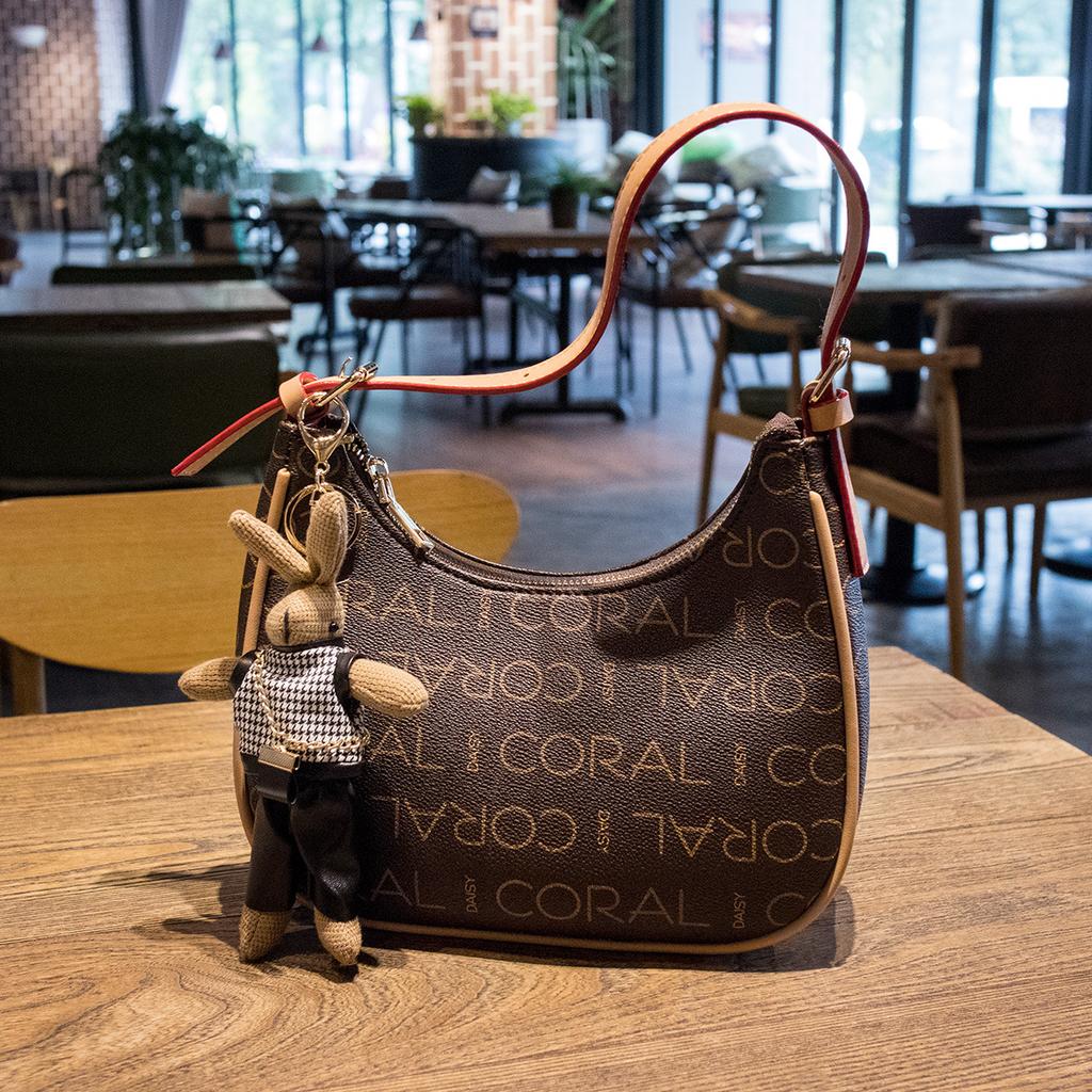 Women Bags New Fashion Shoulder Bag Trend Print Letter Axillary Bags Handheld Bags Leisure New Moon Package Crossbody Bags