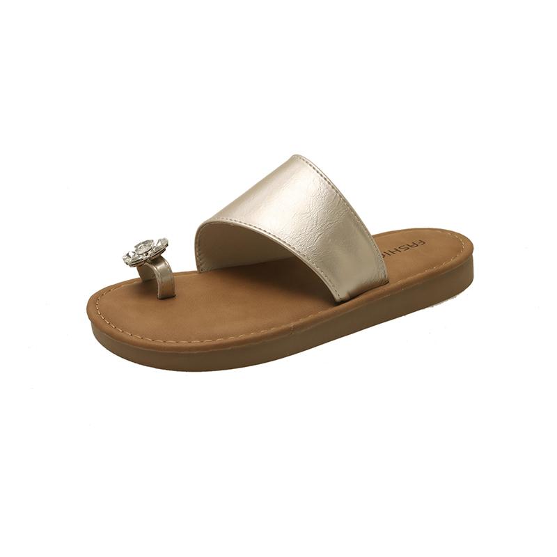 Fashion 2025 Flats Women Clip Toe Slippers Summer Casual Shoes Fashion Woman Sandals New Trend Brand Walking Cozy Beach Shoes