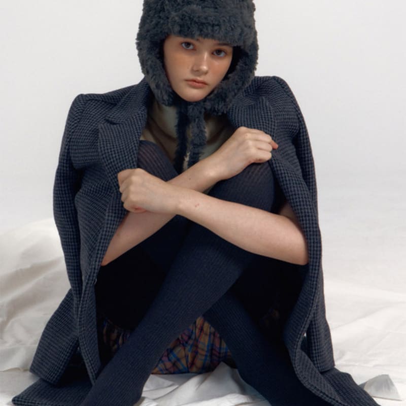 DANCING GRANDMA FUR TROOPER : GRAY