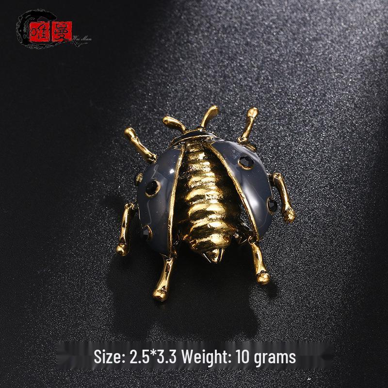 

Брошка-бджола: Мила міні-брошка у вигляді комахи для коміра або аксесуара