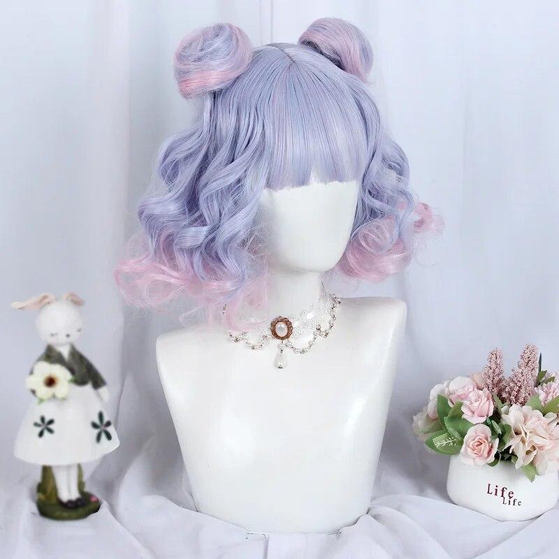 Parrucca Sintetica Corta Ricciola da Donna Harajuku Gradiente Blu Viola Rosa Quotidiana Capelli Lolita Con Due Chignon Per Festa Cosplay