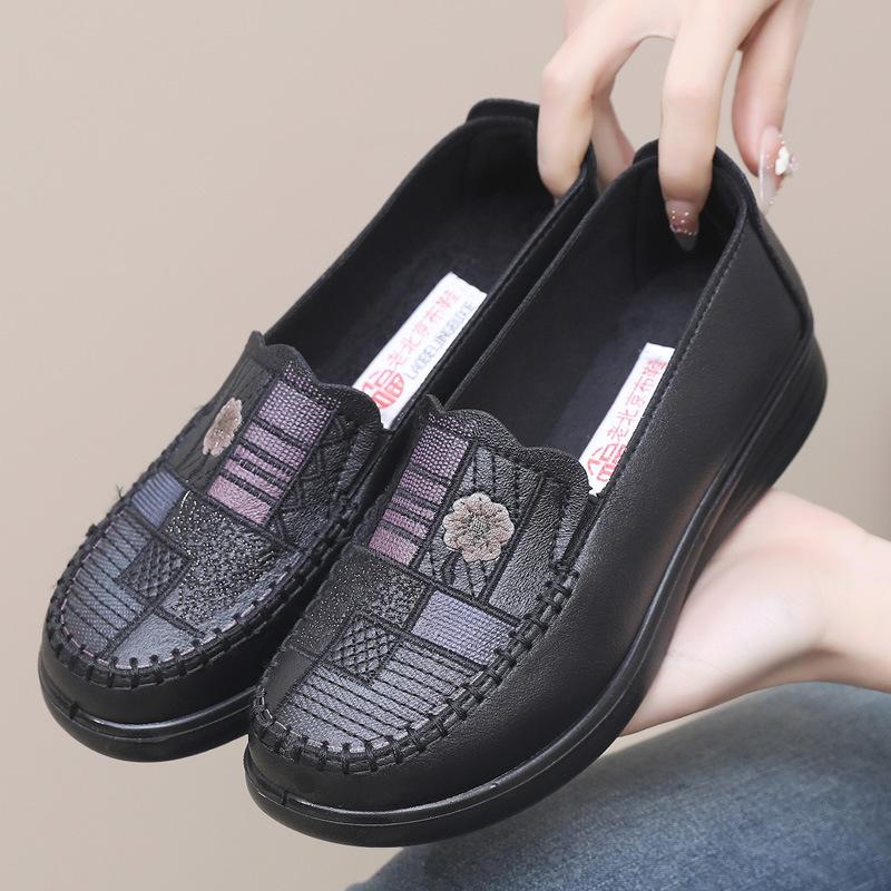 Mom shoes middle-aged and elderly comfortable soft-soled women's single shoes old Beijing cloth shoes women's shoes non-slip soft-soled one-pedal gra
