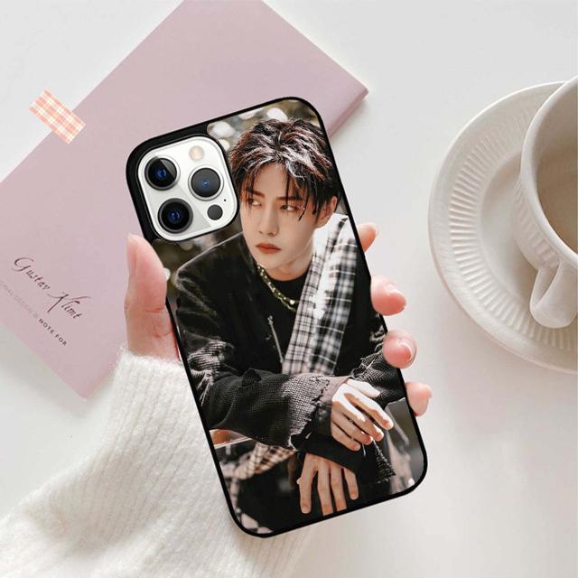 

Wang Yibo Phone Case For iPhone 17 Air 15 16 16e Pro Max 11 12 13 14 Cover For apple Max Plus coque Fundas Shell iPhone 15pro