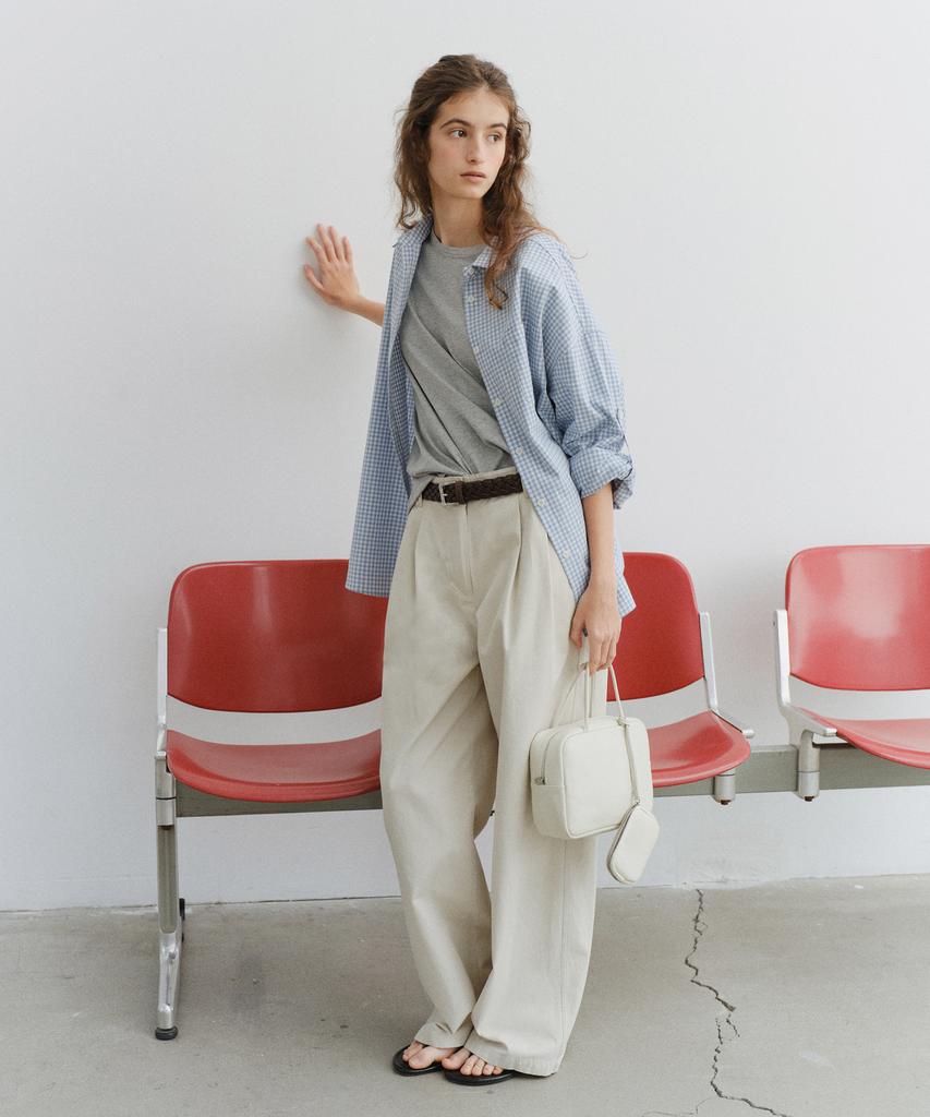 Yulago Button Two-Tuck Chino Pants