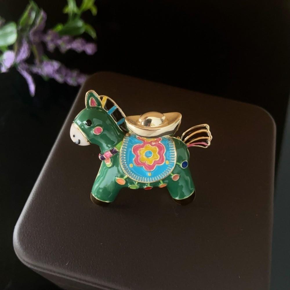 Chinese New Year Zodiac Pony Pin Metal Zinc Zinc Alloy Animal Lapel Pins Enamel Yuanbao Horse Brooch  Friends