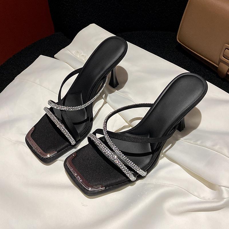 

Модные темпераментные хрустальные шлепанцы на лето, новая модель, квадратный носок, открытый носок, крестообразные тонкие ремешки, противоскользящие, износостойкие, на высоком каблуке 40 чёрный