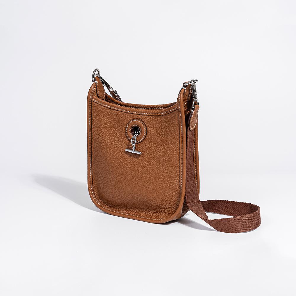 Medieval Vespa bag 2025 spring new first-layer cowhide shoulder bag retro webbing messenger bag