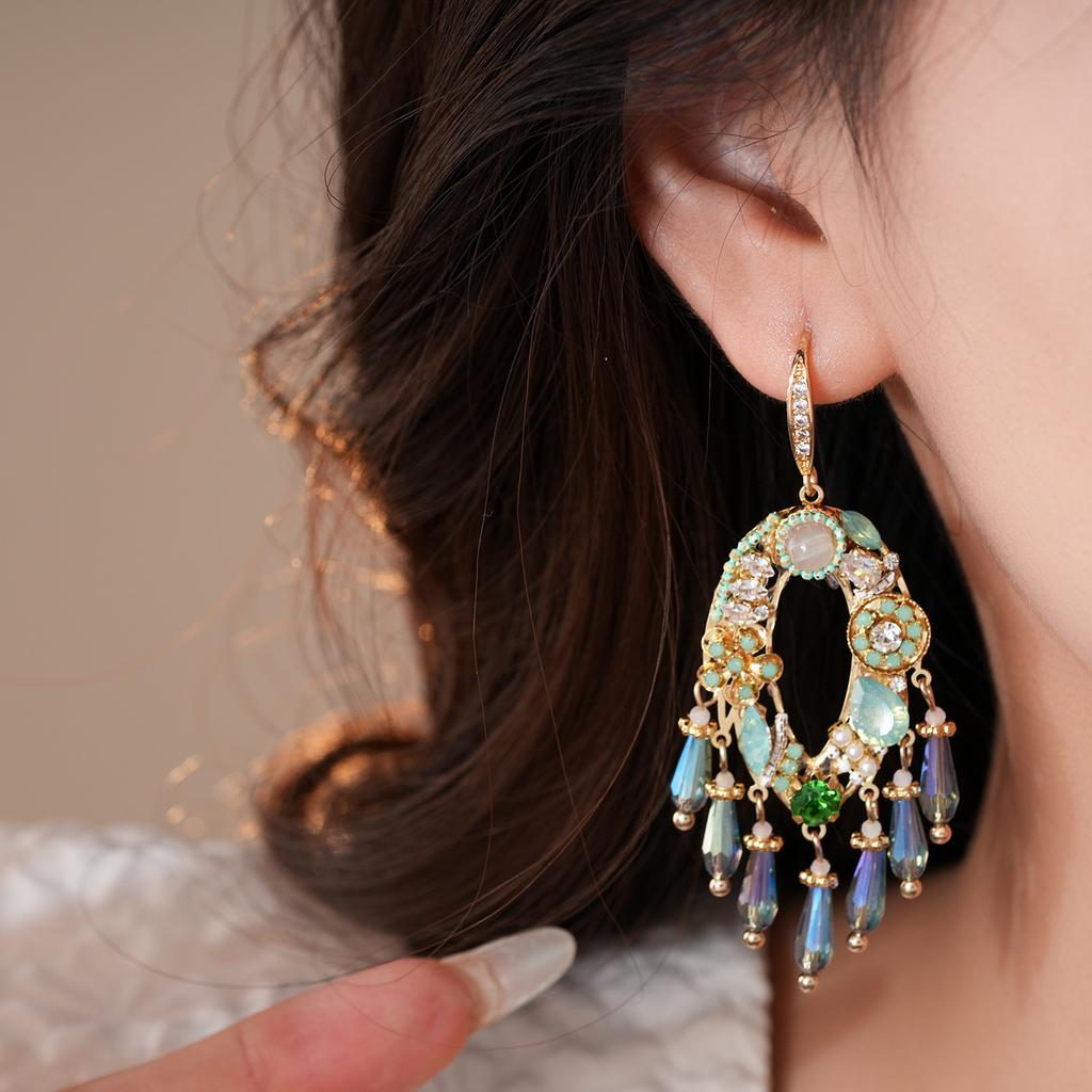 Fashionable Crystal Flower Tassel Earrings with Embedded Diamonds Women's Elegant Vintage Feel Holiday Style Jewelry