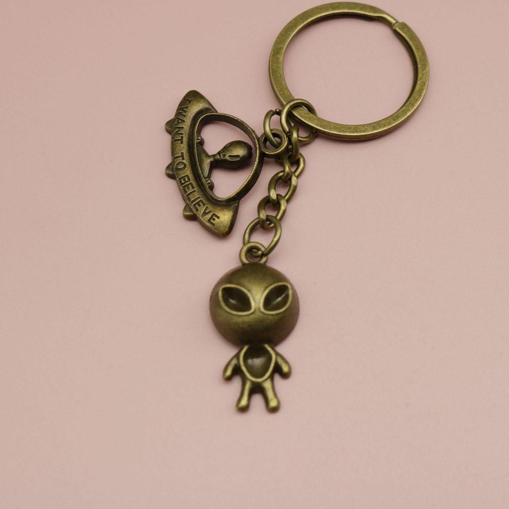 Xiyin UFO Alien Spacecraft Keychain Pendant - Hot Selling