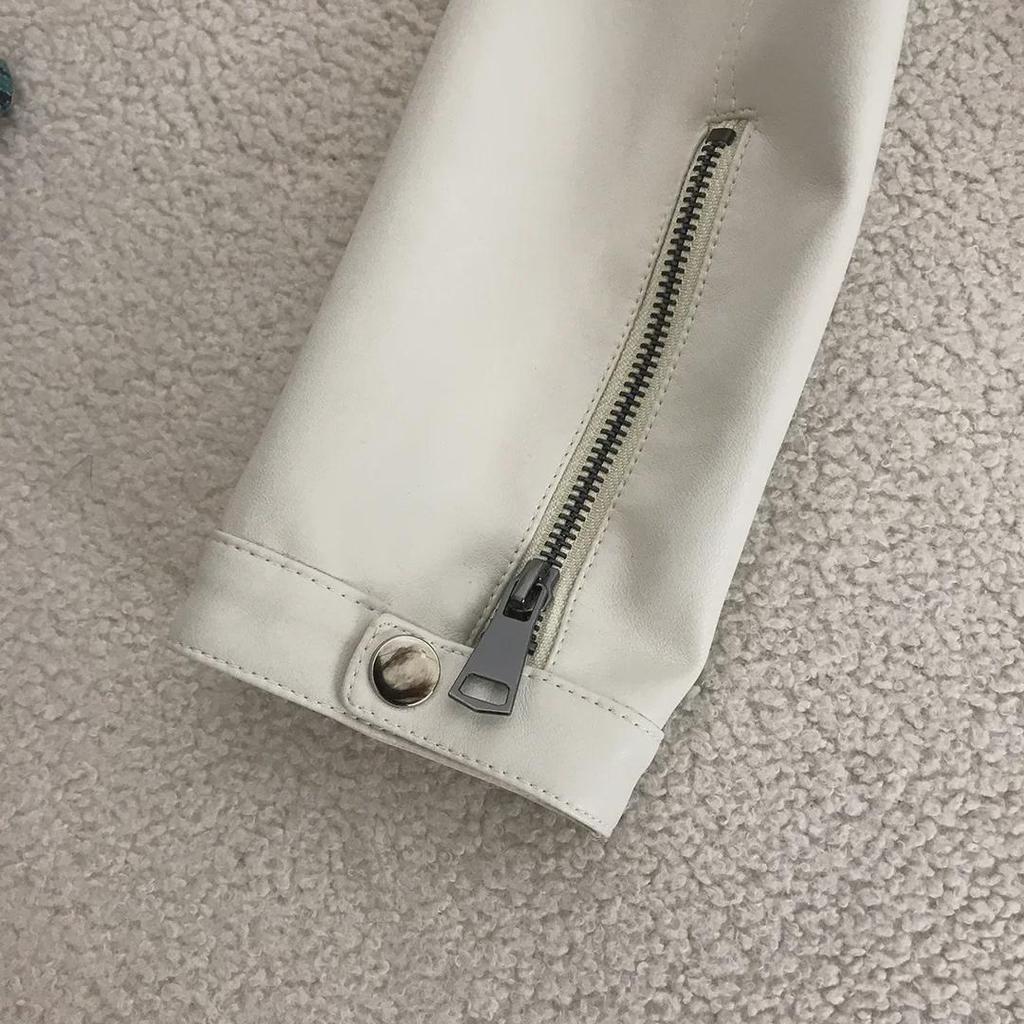 Jaqueta feminina de couro sintético estilo coreano primavera/outono para motocicleta - design curto e moderno