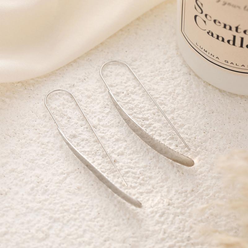 Luxury Metal Smooth Long Hook Earrings for Women Minimalist Gold Copper Color Leaf Geometric Earrings Party Zircon Accessories