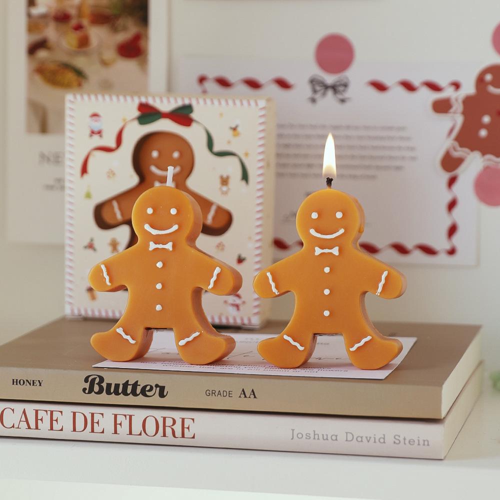 Gingerbread Man Christmas Scented Candle - Festive Souvenir