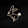 Simple Japanese Angora Rabbit Brooch Girls Cute Zodiac Year of the Rabbit Crystal Pin Exquisite Suit Accessories Tide