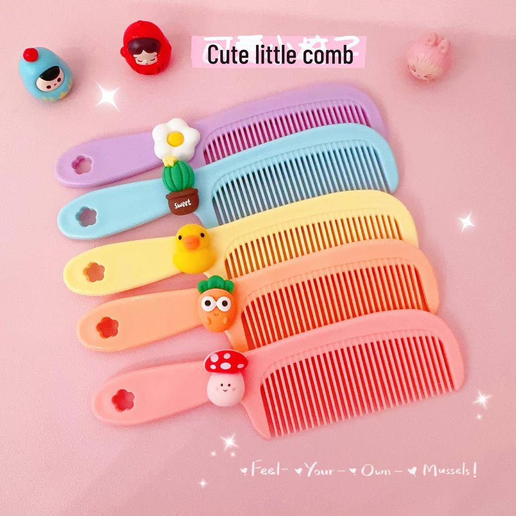 Mini Cartoon Hair Comb for Girls - Portable and Cute Haircare Tool for Children and Students