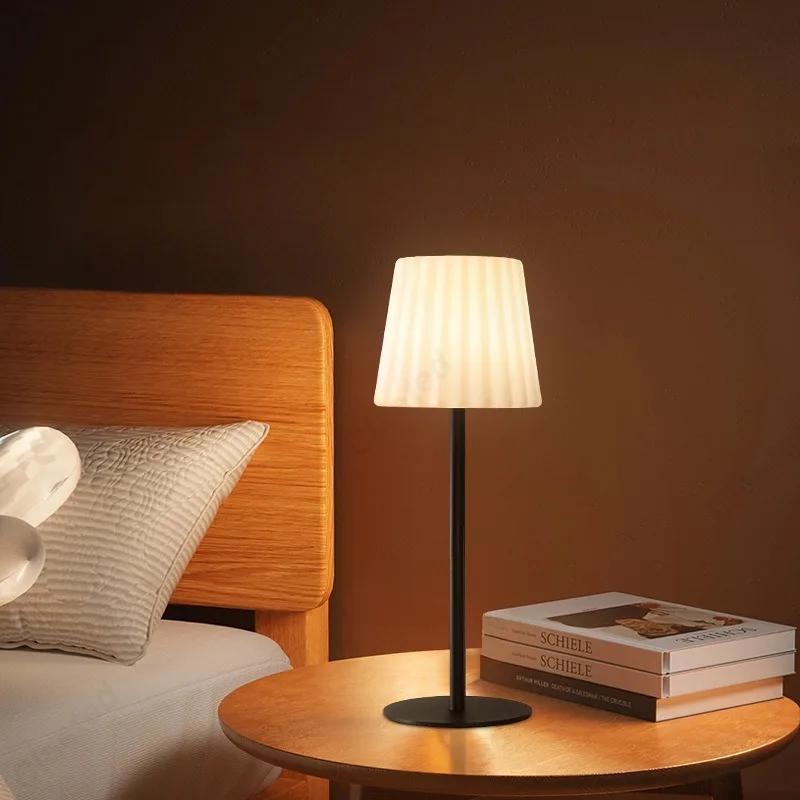 Creative LED Remote Control Light Adjustment Desk Lamp USB Charging Port Bedroom Bedside Atmosphere Lighting Small Desk Lamp
