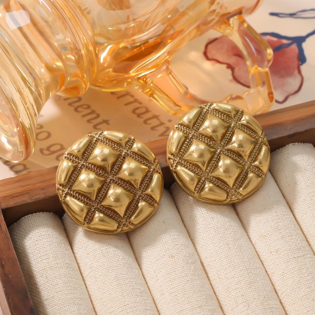 Vintage Button New French Gold Earrings Fashionable Versatile