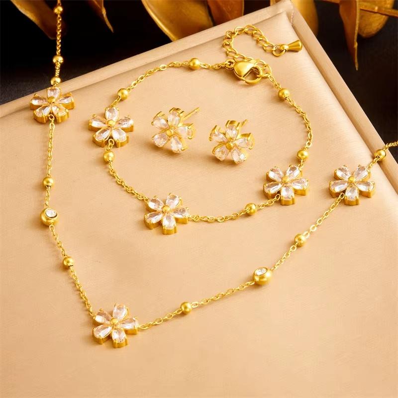 

Simple New Gold Plated Stainless Steel Flower Bridal Set Necklace Bracelet Earring Set Suitable For Wedding Party Gifts