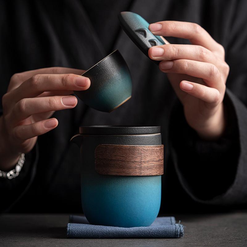 Compact Kuaike Travel Tea Set: One Pot, Four Cups, Portable Gongfu Brewing for Camping & Outdoors