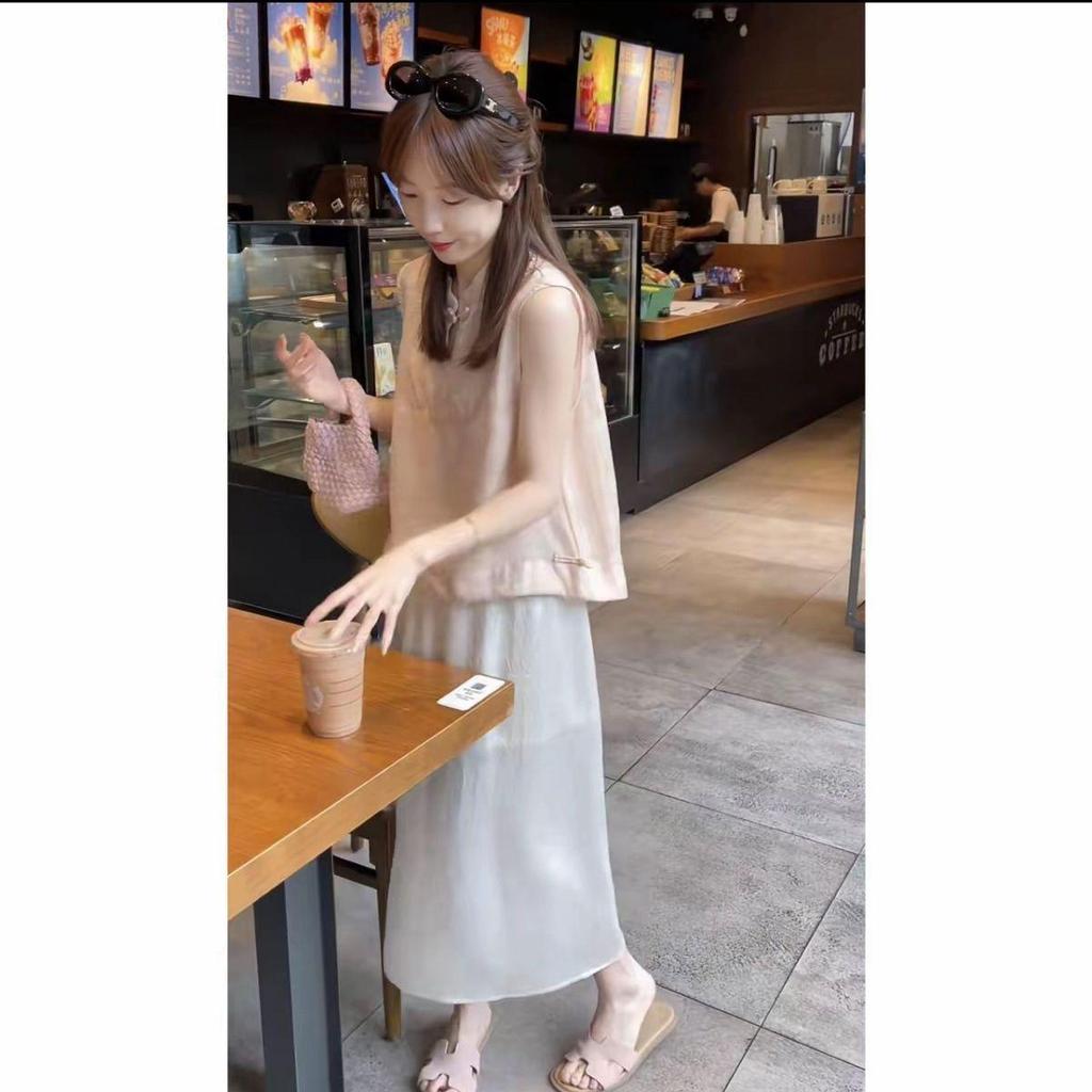 2026 Summer Retro Sleeveless Chinese-Style Slimming Pink Top with Frog Buttons for Women