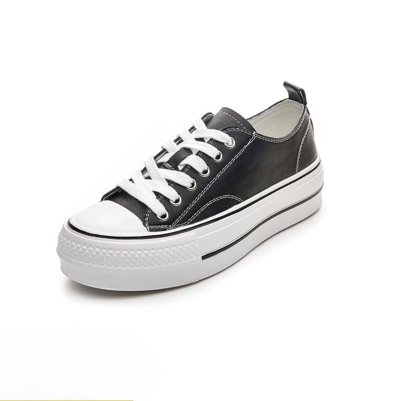 New Thick-soled Height-increasing Shoes for Women A Pair of Casual Shoes with A Sponge Sole