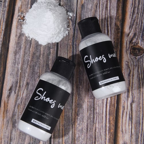 Shoes me! Deodorizing Powder, Made with 100% Natural Ingredients, Packaging. Perfect for athletic shoes and children's shoes. Fragrance-free, talc-fre