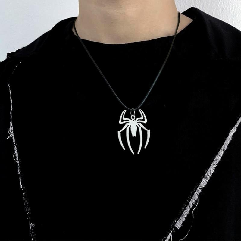Men Spiders Necklace Edgy Neckchain Fashionable Pendant Neackwear PU Rope Charm Clavicle Chain Fashion Jewelry Gift