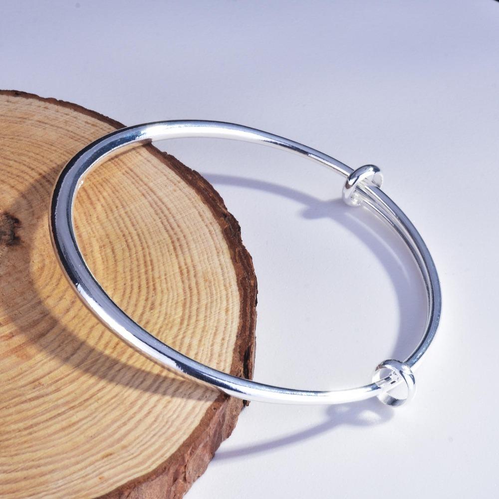 

Elegant Smooth Minimalist Vera Silver Bracelet for Women Adjustable Open Bangle