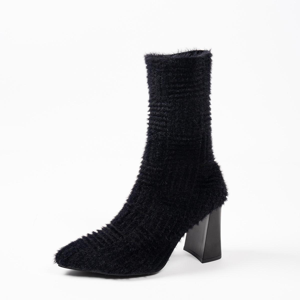 

Большие женские осенне-зимние новые трикотажные однотонные заостренные толстые каблуки короткие эластичные сапоги женские носки высокие каблуки плюшевые короткие сапоги женские 42