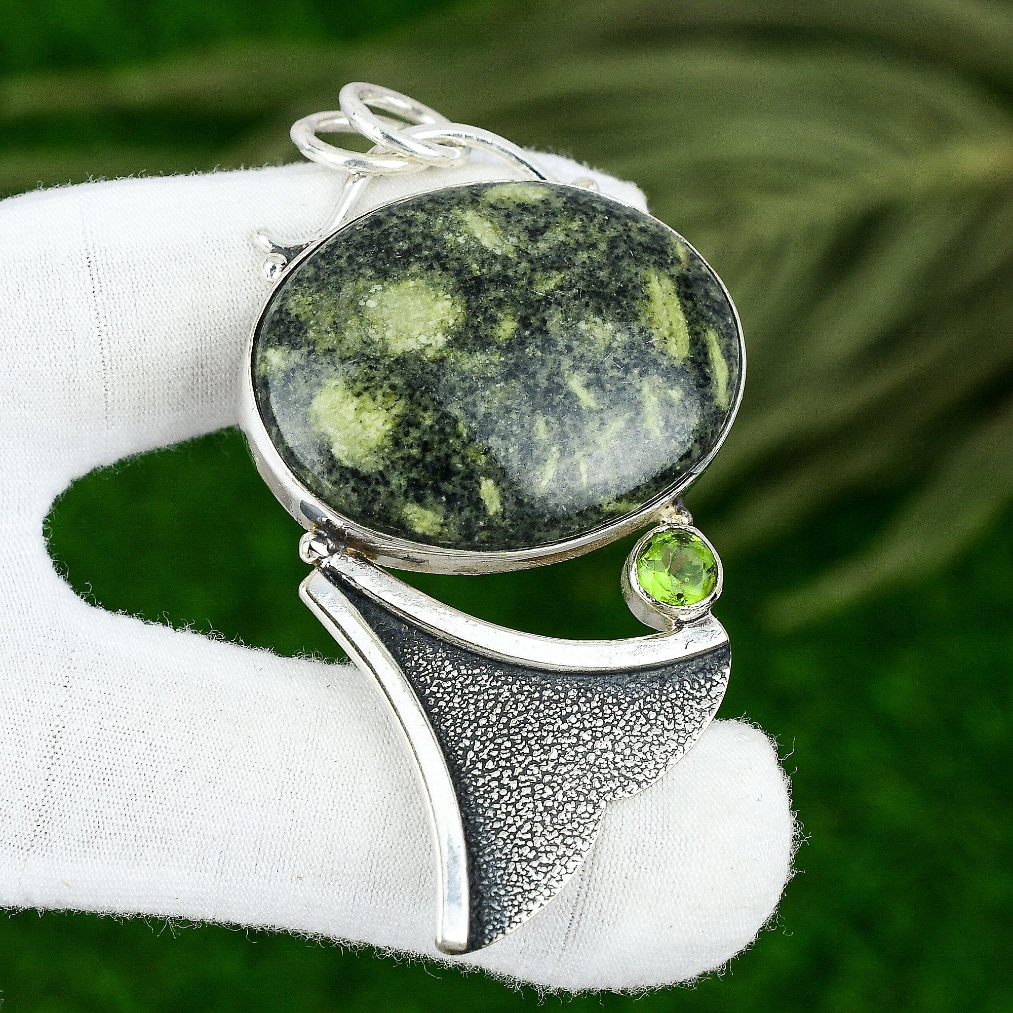 

Oval Gogunjula Stone Peridot Sterling Silver Elegant Ethnic Boho Pendant Jewelry