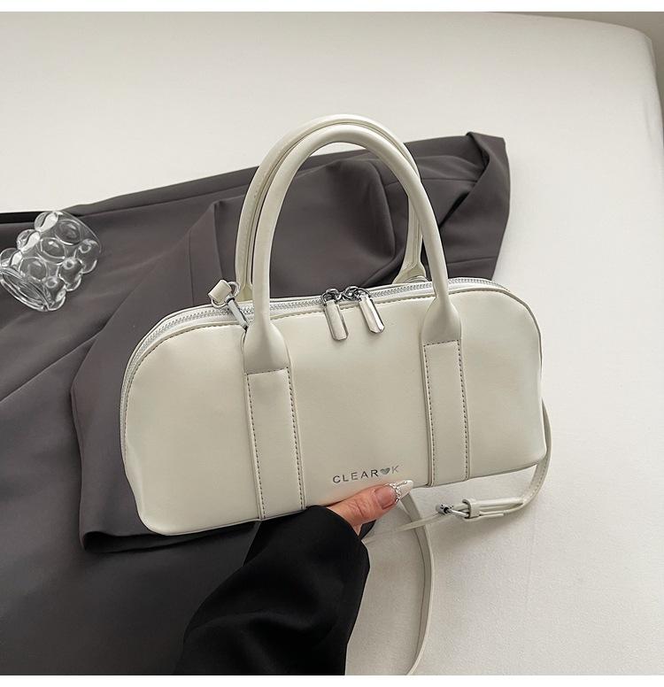 

Sweet 2025 Portable Shell Bag Women s New Shoulder Crossbody Bag Niche Fashion Casual Bowling Bag