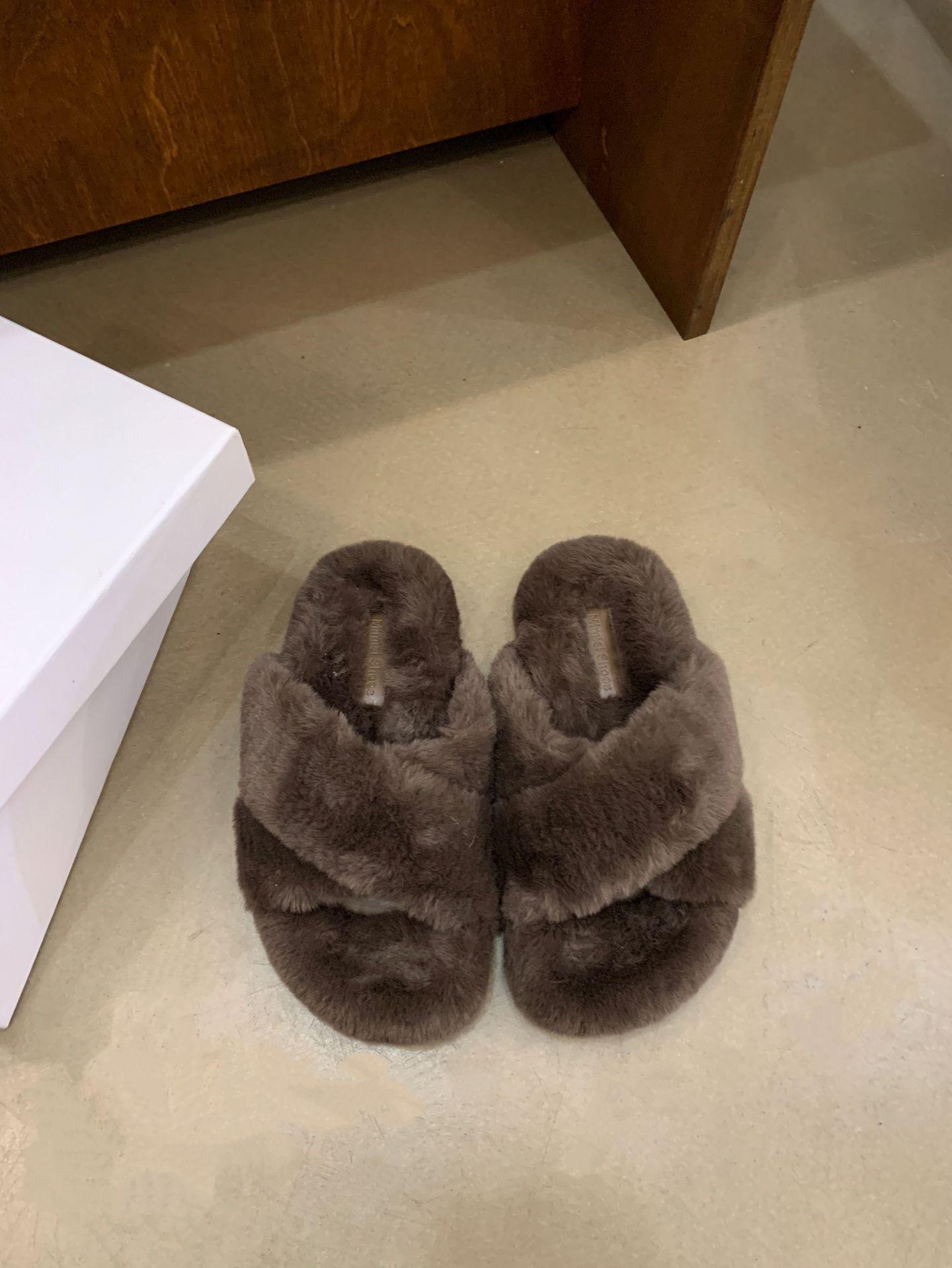 

M68-8~ Platform-soled French cross-strapped open-toed fluffy slippers for women s shoes, new for autumn and winter 2025 39