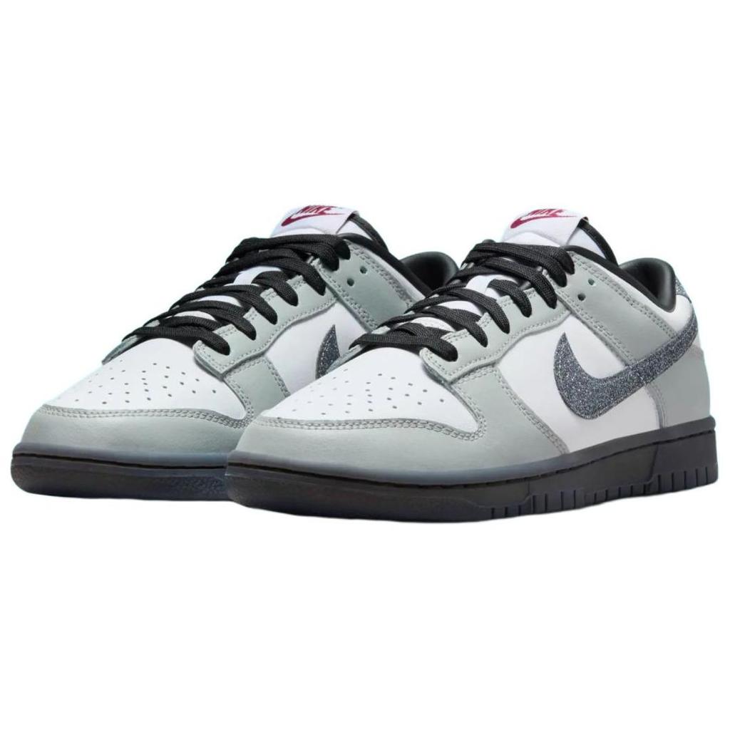 Nike Dunk Low LX Glitter Swoosh Sneakers da Donna Grigio Bianco Grigio Fumo Chiaro HQ3462-191