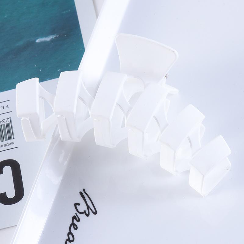 

Велика заколка для волосся з акулою для жінок. Вінтажна заколка з кігтями з хвостиком. Густе волосся Заколка з крабом. Аксесуари для волосся 11cm білий