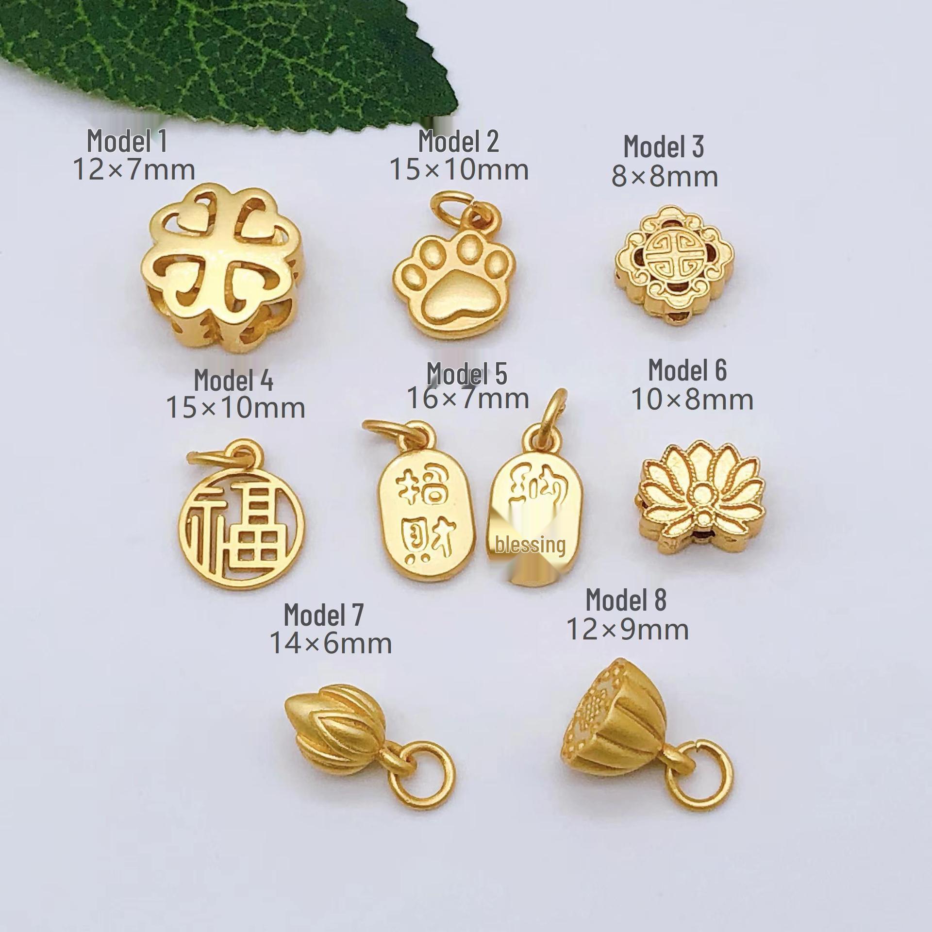 

Кулон Фу с золотым покрытием: Привлекающий богатство лотосовый стручок с подвеской в виде цветка лотоса, полый китайский узел и плетеные бусины из веревки. Gold-Plated Lotus Flower