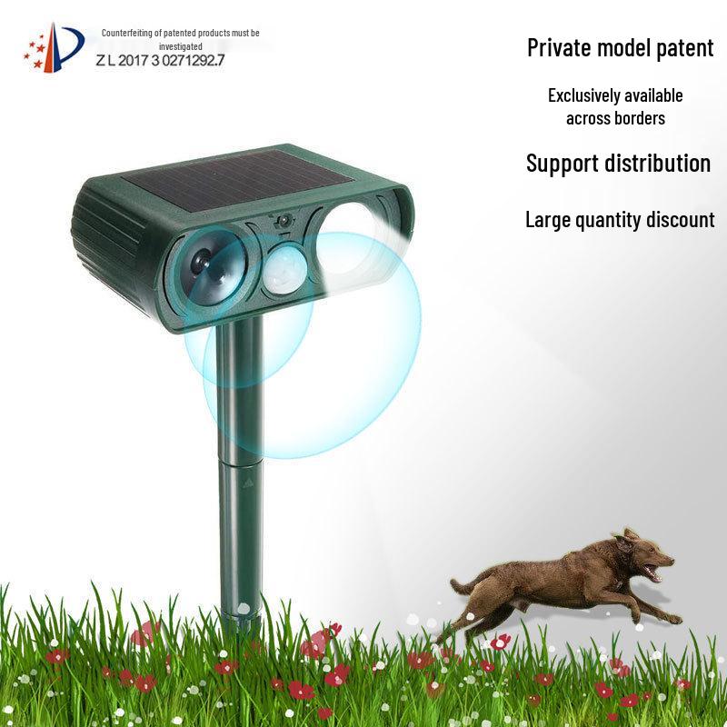 Solar-Powered Pest Repeller with Flashing Light for Cats, Dogs, and Birds