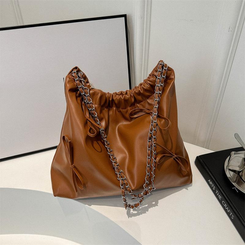 

Французская нишевая дизайнерская женская сумочка для весны, повседневная и красивая, новая, модная и персонализированная, простая сумка-ведро