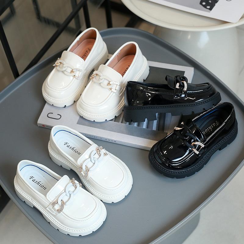 Girls British style leather shoes Spring and Autumn 2025 new black foreign style little girl loafers soft sole children's beanie shoes