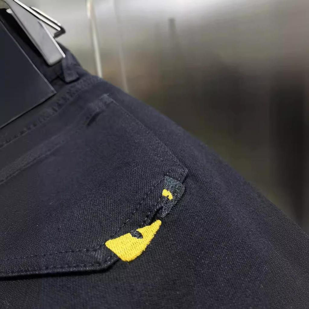 Retro Black Elastic Slim-Fit Jeans for Youth