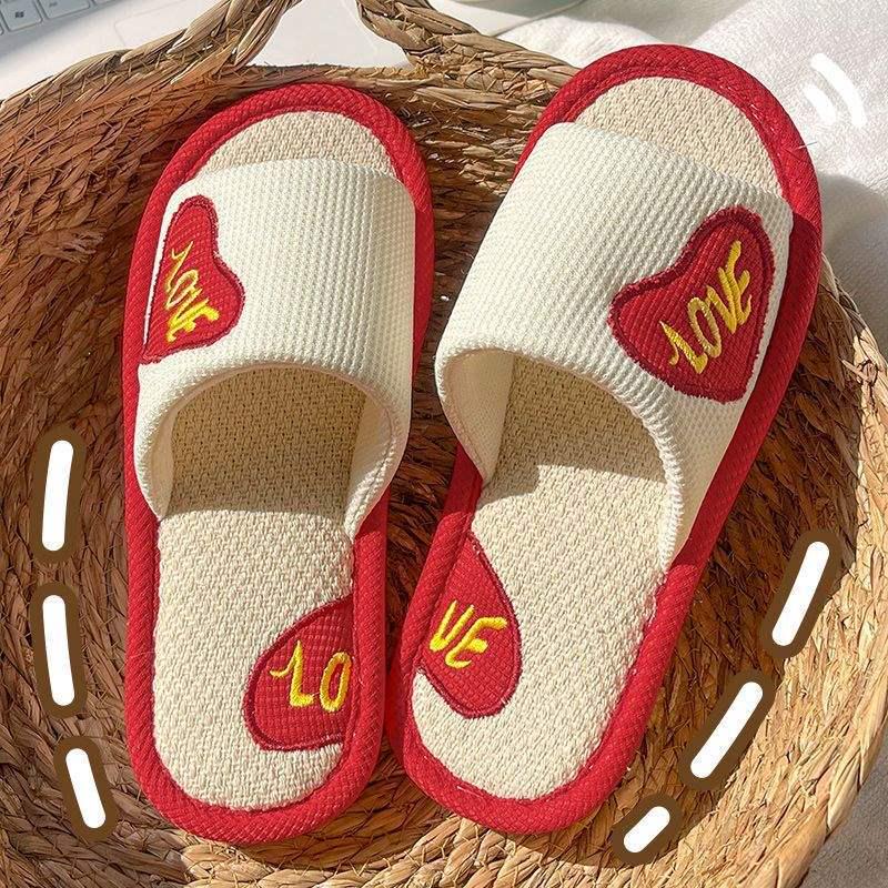 Korean Style Non-Slip Linen Strawberry Slippers for Women – Breathable, Sweat-Absorbent, Silent, Indoor Comfort for All Seasons