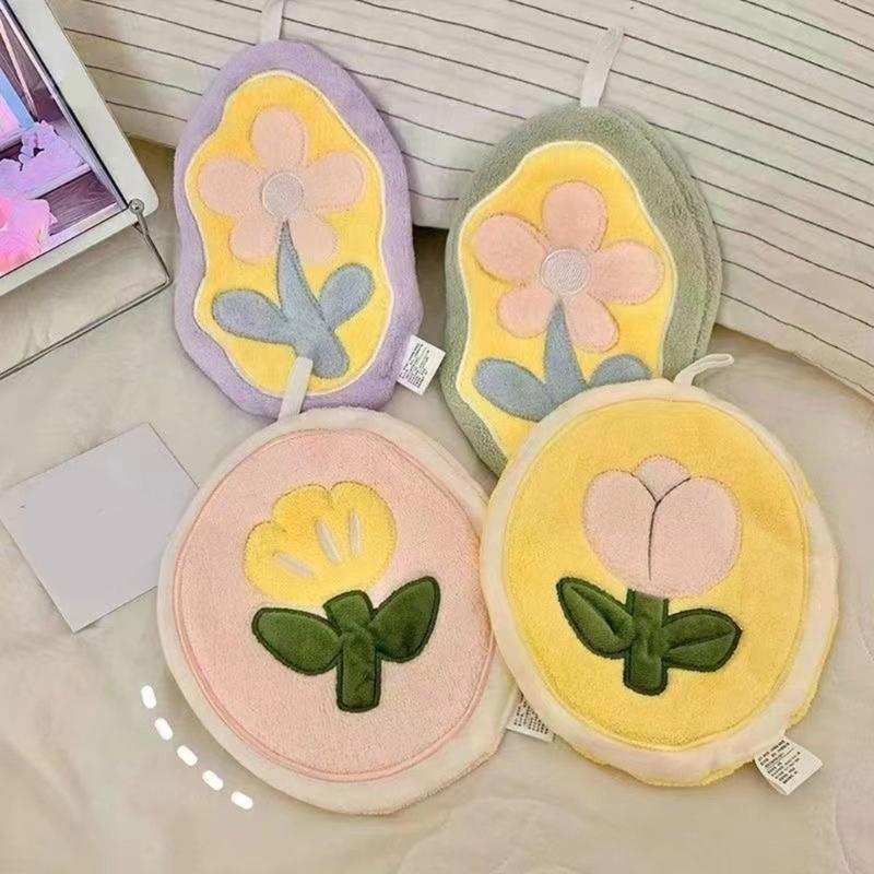 Highly Absorbent Floral Hand Towel Gentle Plush Fabric Hanging Towel Quick Drying For Sensitive Skin Households