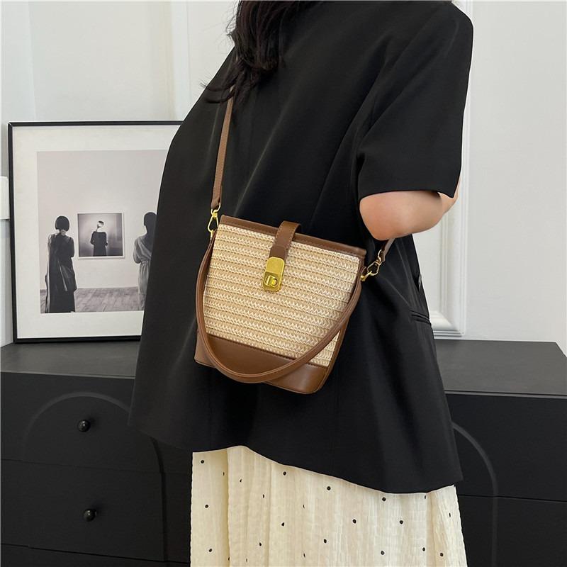 Good quality new splicing straw woven bag women's fashion shoulder crossbody woven bag