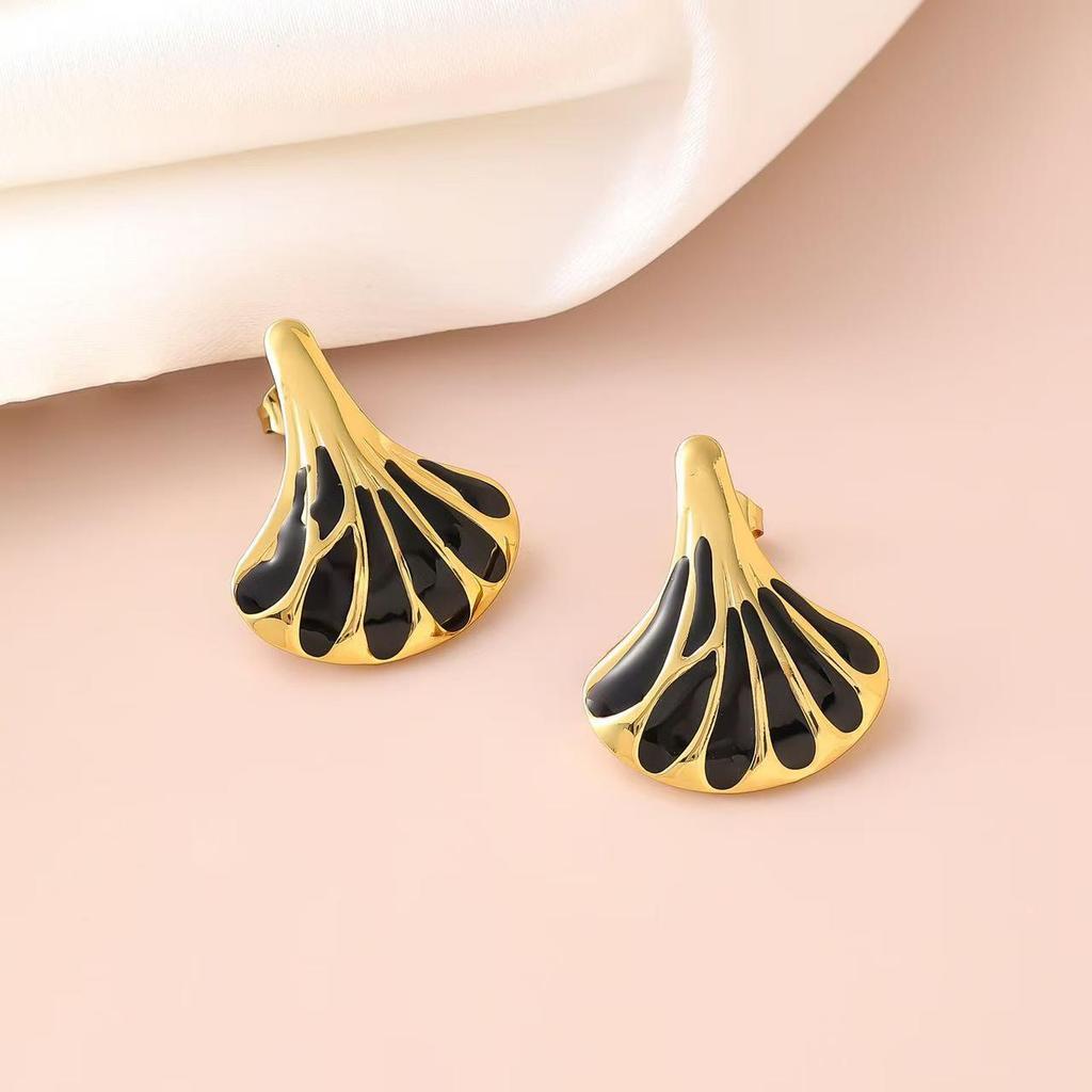 Stainless Steel Drip Oil Leaf Earrings - Fashionable and Versatile